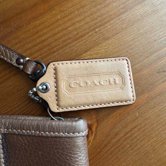 EUC Coach Bronze Metallic Zip Top Wristlet/Clutch 9 in Long x 5.5 in Wide - Picture 7 of 9